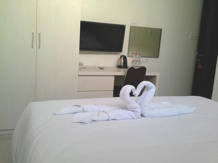 Guest Room Near Pasteur Бандунг Экстерьер фото